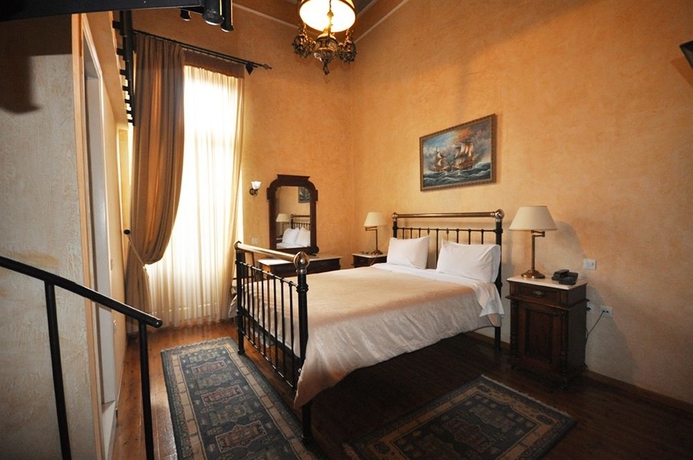 Imagen de la habitación del Hotel Nafsimedon. Foto 8