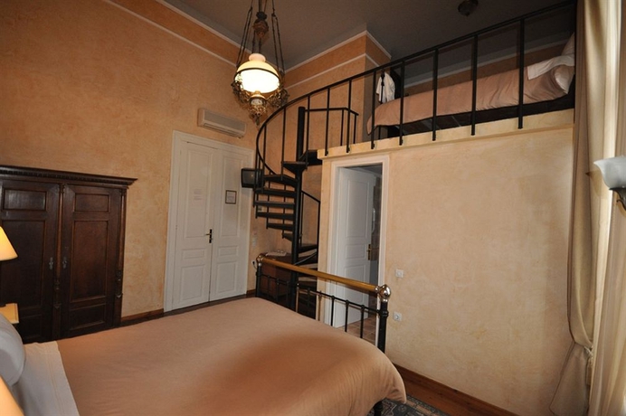 Imagen de la habitación del Hotel Nafsimedon. Foto 10