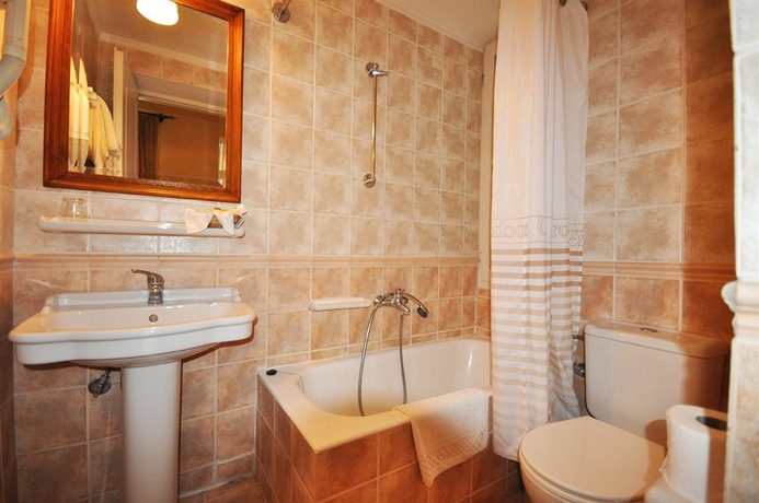 Imagen de la habitación del Hotel Nafsimedon. Foto 15