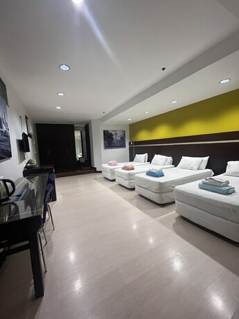 Imagen de la habitación del Hotel Naga Regent. Foto 22