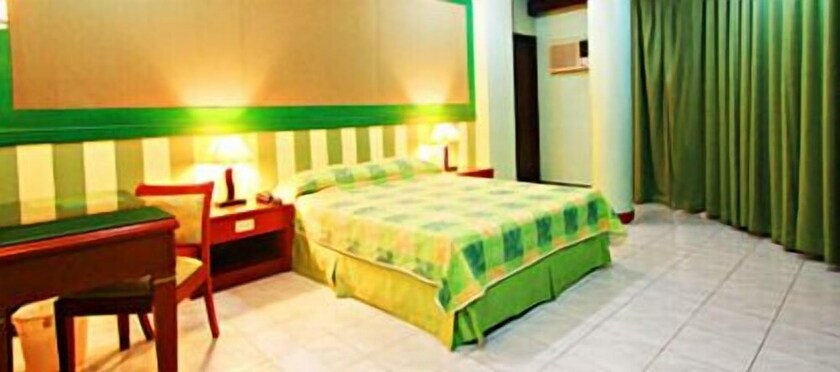 Imagen de la habitación del Hotel Naga Regent. Foto 26