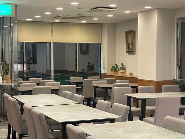 Imagen del bar/restaurante del Hotel Nagoya Premium. Foto 4
