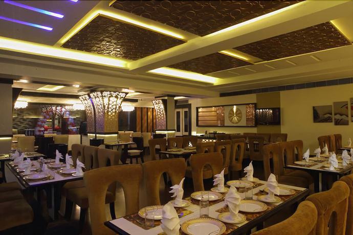 Imagen del bar/restaurante del Hotel Nagpal Regency. Foto 2