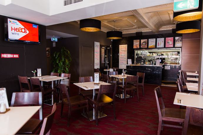 Imagen del bar/restaurante del Hotel Nags Head. Foto 3