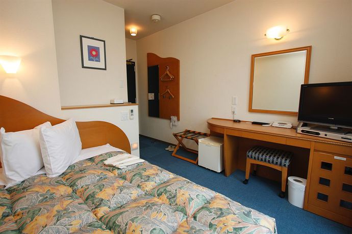 Imagen de la habitación del Hotel Naha Beach Side. Foto 8