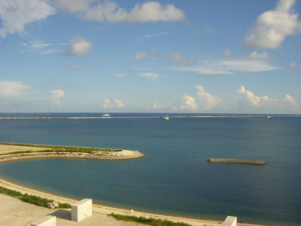 Imagen del bar/restaurante del Hotel Naha Beach Side. Foto 5