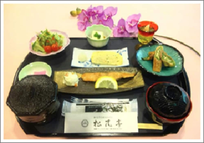 Imagen del bar/restaurante del Hotel Naha Grand. Foto 4