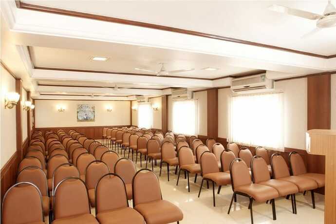 Imagen de los interiores del Hotel Nahar Manchester Inn. Foto 34