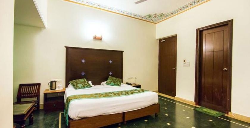 Imagen de la habitación del Hotel Nahargarh Haveli. Foto 5
