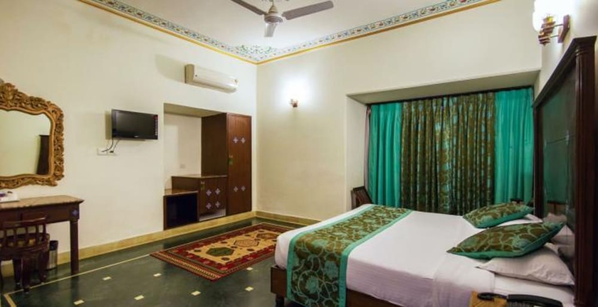 Imagen de la habitación del Hotel Nahargarh Haveli. Foto 9