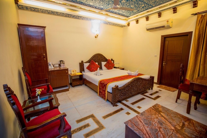Imagen de la habitación del Hotel Nahargarh Haveli. Foto 12