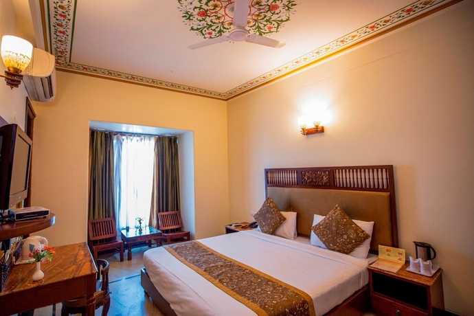 Imagen de la habitación del Hotel Nahargarh Haveli. Foto 16