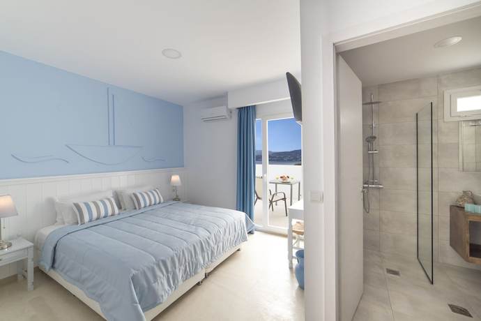 Imagen de la habitación del Hotel Naiades Marina. Foto 3