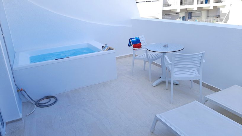 Imagen de la habitación del Hotel Naiades Marina. Foto 4