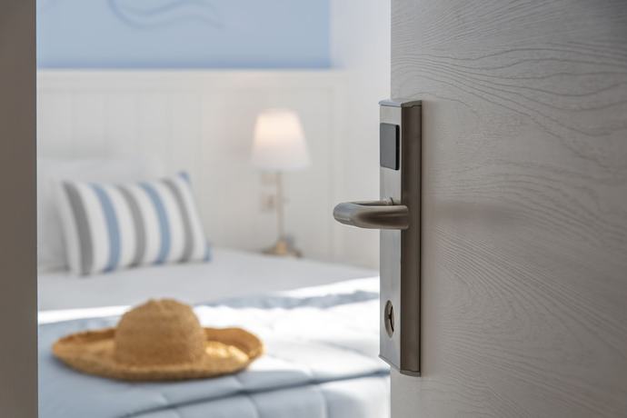 Imagen de la habitación del Hotel Naiades Marina. Foto 6