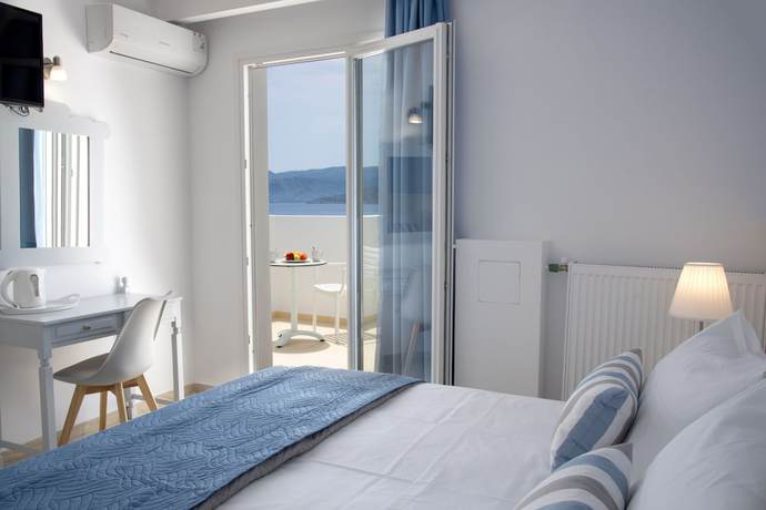 Imagen de la habitación del Hotel Naiades Marina. Foto 14