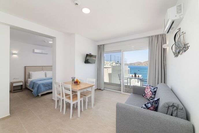 Imagen de la habitación del Hotel Naiades Village Elounda. Foto 17