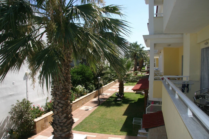 Imagen de los exteriores del Hotel Naias Beach. Foto 6