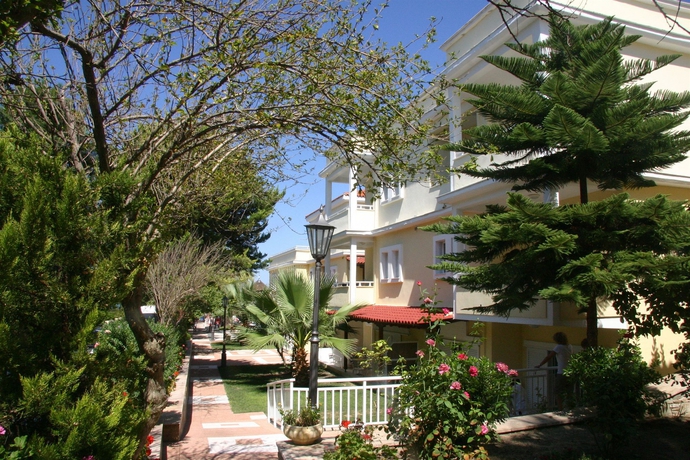 Imagen de los exteriores del Hotel Naias Beach. Foto 7