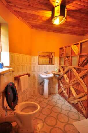 Imagen de la habitación del Hotel Naiberi Resort. Foto 11