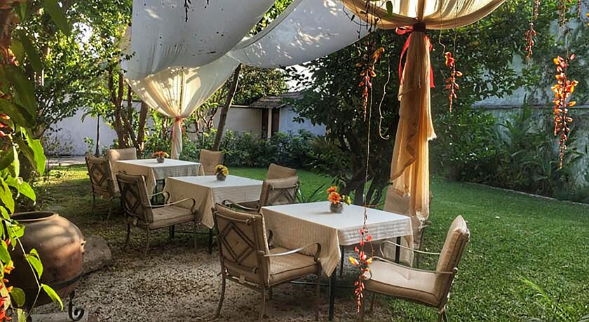 Imagen del bar/restaurante del Hotel Naif Boutique. Foto 3