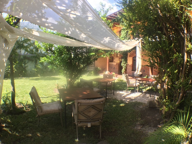 Imagen del bar/restaurante del Hotel Naif Boutique. Foto 4