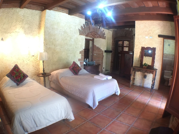 Imagen de la habitación del Hotel Naif Boutique. Foto 13