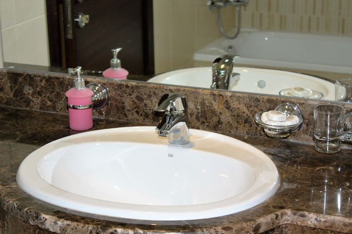 Imagen de la habitación del Hotel Naif View. Foto 11