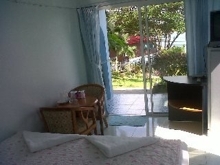 Imagen de la habitación del Hotel Naiharn On The Rock Resort. Foto 11