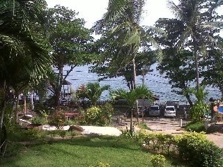 Imagen general del Hotel Naiharn On The Rock Resort. Foto 6