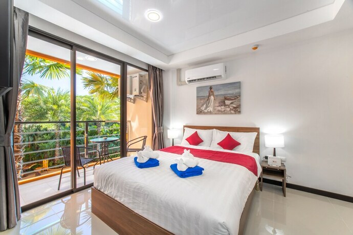 Imagen de la habitación del Hotel Naiharn Sea Apartment. Foto 11