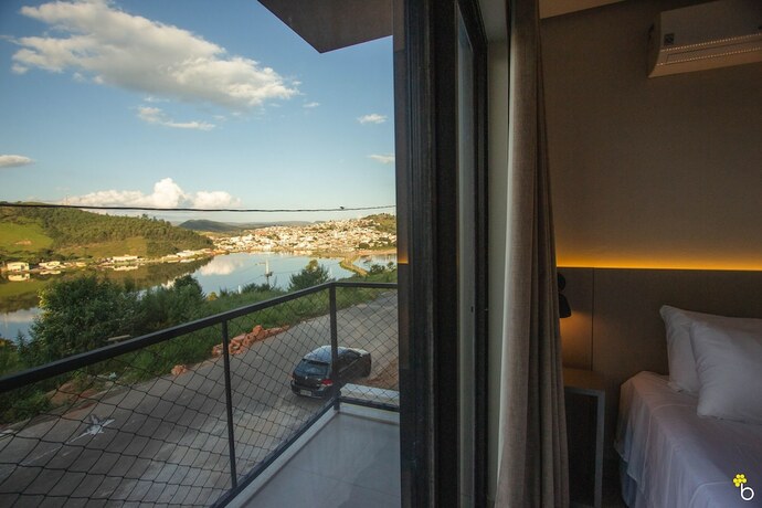 Imagen de la habitación del Hotel Naim. Foto 20