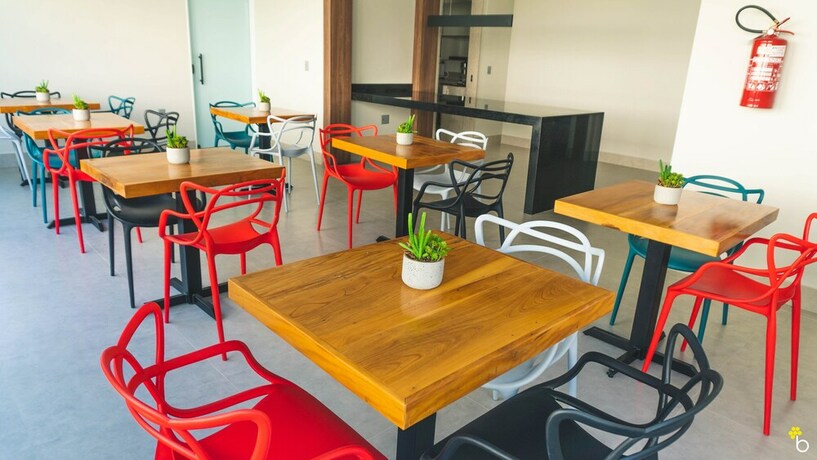 Imagen general del Hotel Naim. Foto 10