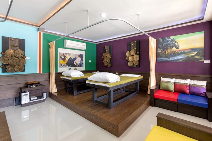 Imagen de los interiores del Hotel Naina Resort and Spa. Foto 13