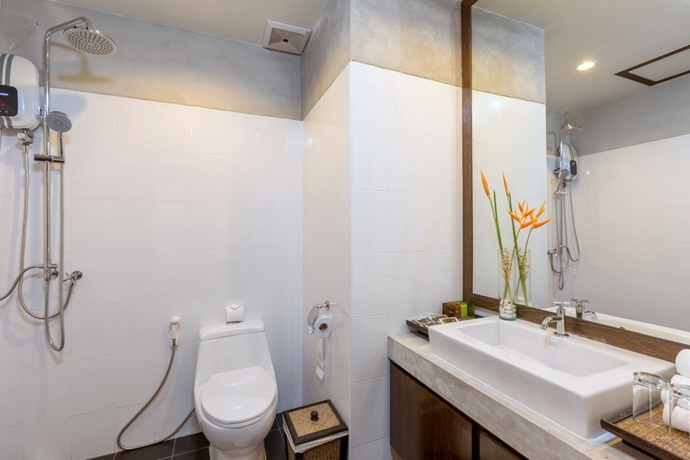 Imagen de la habitación del Hotel Naina Resort and Spa. Foto 10