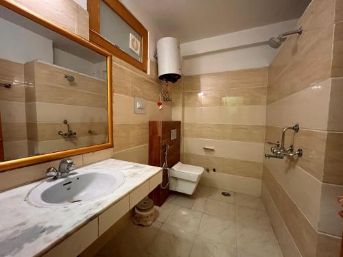 Imagen general del Hotel Naina Spring Resort, Manali - away from city hustle. Foto 2