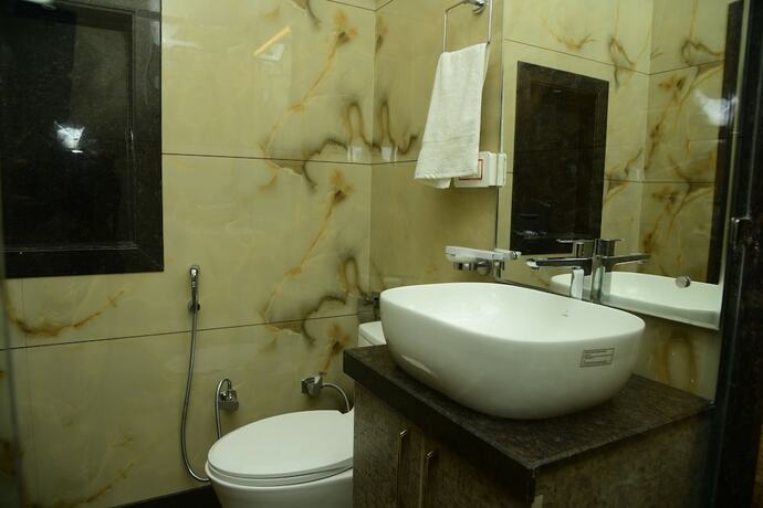 Imagen general del Hotel Naini Hill Inn. Foto 2