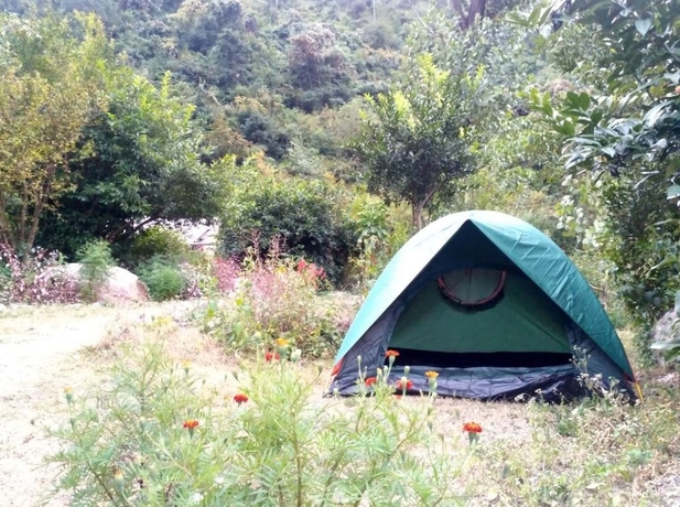 Imagen de la habitación del Hotel Nainital River Camp. Foto 4
