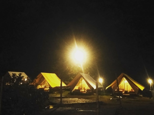 Imagen de la habitación del Hotel Nainital River Camp. Foto 6