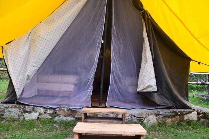 Imagen de la habitación del Hotel Nainital River Camp. Foto 10