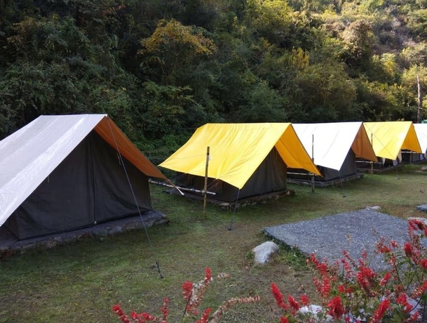 Imagen de la habitación del Hotel Nainital River Camp. Foto 12