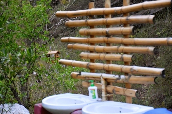 Imagen de la habitación del Hotel Nainital River Camp. Foto 15