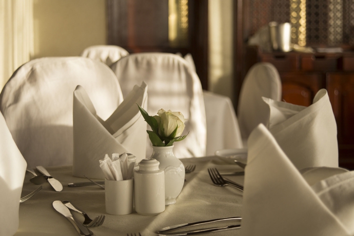 Imagen del bar/restaurante del Hotel Nairobi Safari Club by Swiss-Belhotel. Foto 3