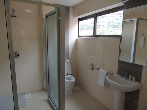 Imagen de la habitación del Hotel Nairobi Upperhill. Foto 7