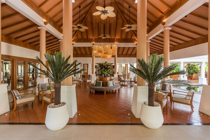 Imagen de los interiores del Hotel Naithonburi Beach Resort. Foto 19