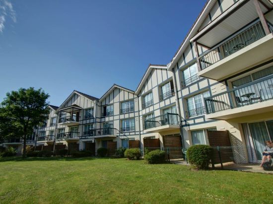 Imagen de los exteriores del Hotel Najeti Du Parc. Foto 14