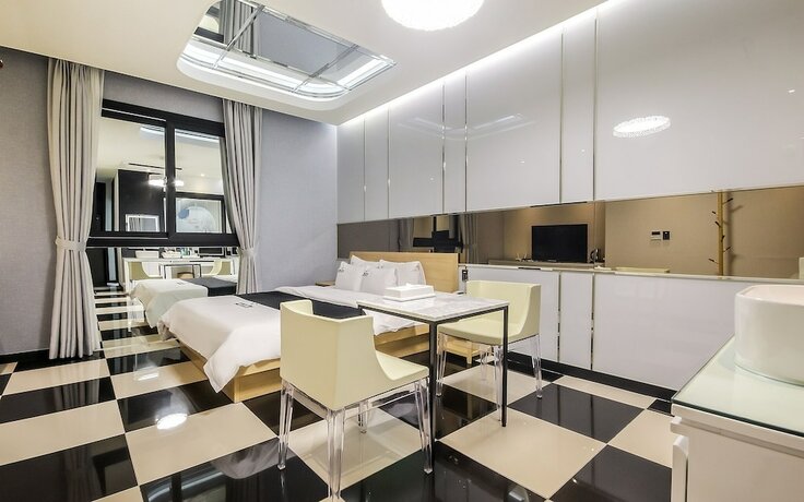 Imagen de la habitación del Hotel Naju Breeze Self Check-in Motel. Foto 17