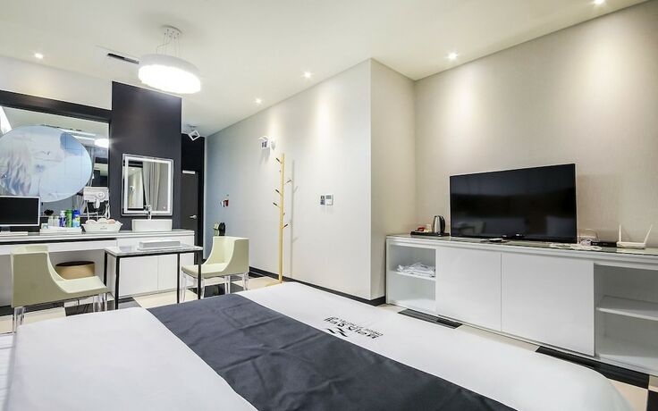 Imagen de la habitación del Hotel Naju Breeze Self Check-in Motel. Foto 18