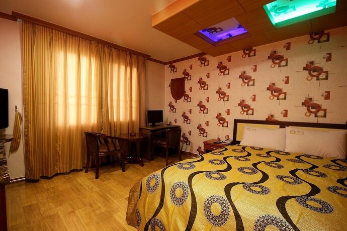 Imagen de la habitación del Hotel Naju Hitel. Foto 4