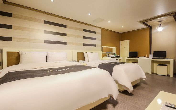 Imagen de la habitación del Hotel Naju M. Foto 22